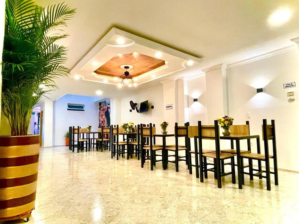 Hotel Eterna Primavera Медельин Экстерьер фото