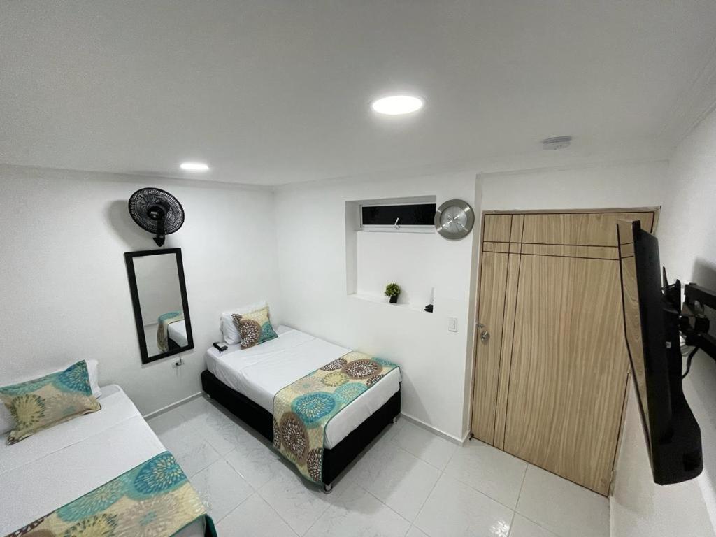 Hotel Eterna Primavera Медельин Экстерьер фото