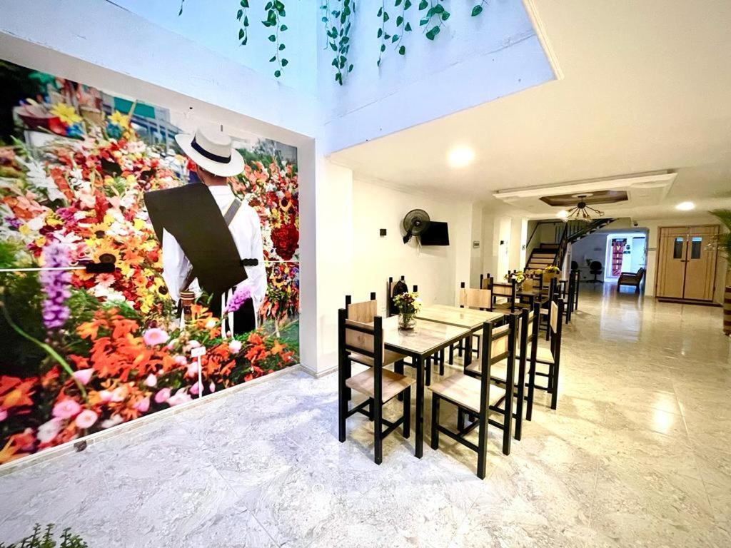 Hotel Eterna Primavera Медельин Экстерьер фото